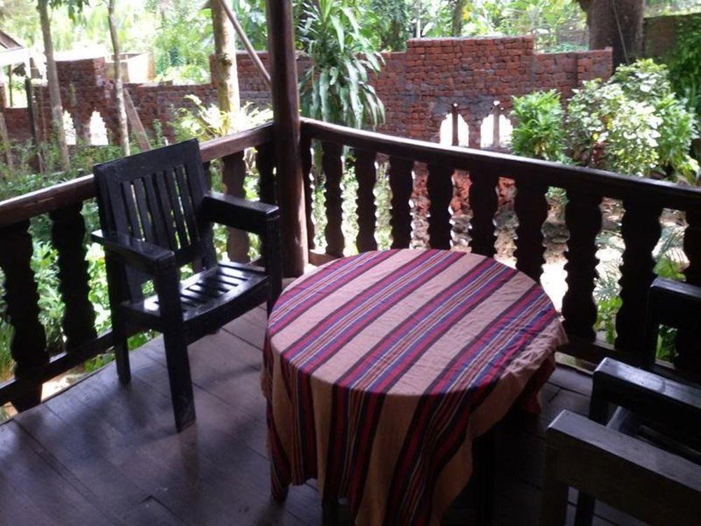 Prince Hotel Mrauk-oo Esterno foto